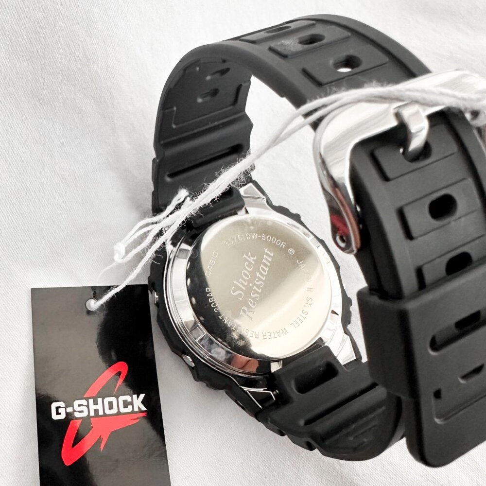 Casio G-SHOCK DW5000R-1A - New With Tags - Picture 8 of 15
